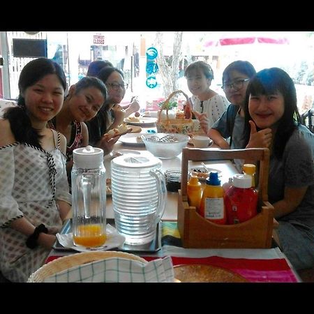 Chanchala Cafe & Hostel ホアヒン郡 エクステリア 写真