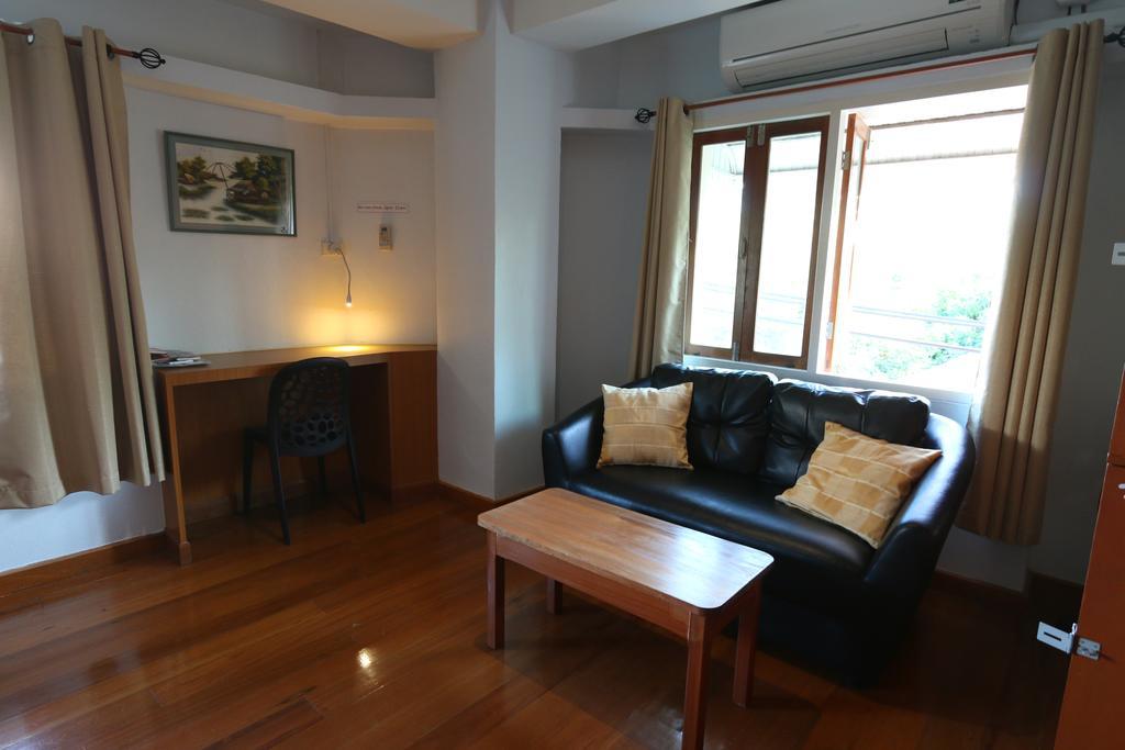 Chanchala Cafe & Hostel ホアヒン郡 エクステリア 写真